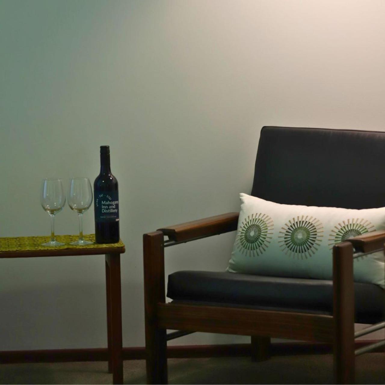 Mahogany Inn And Distillery Mahogany Creek Bagian luar foto