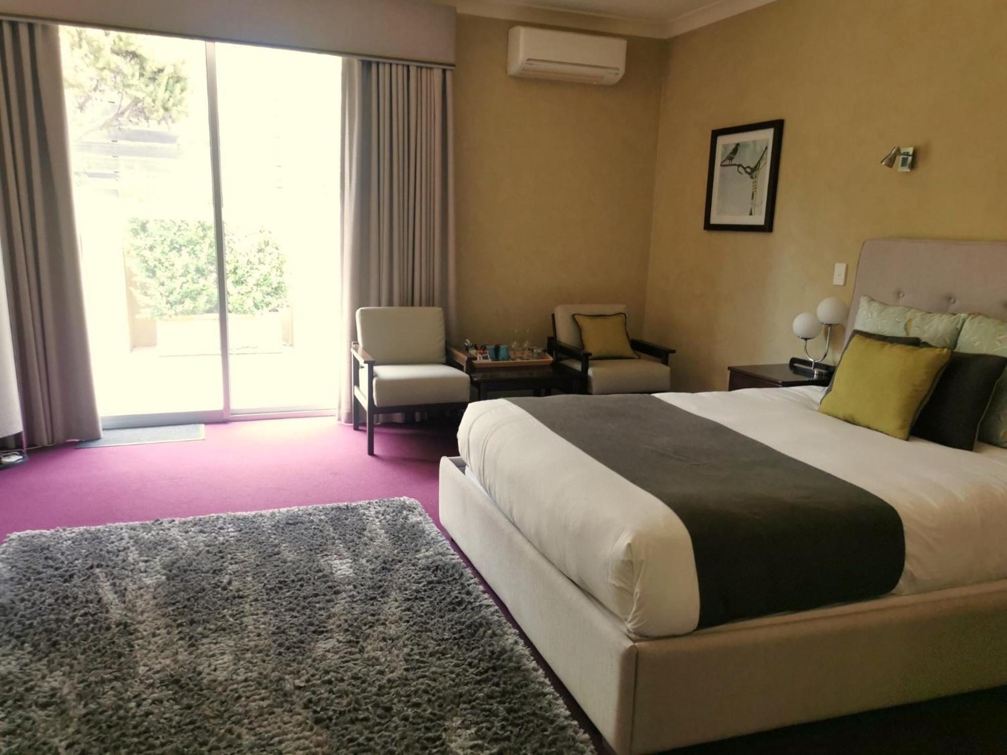 Mahogany Inn And Distillery Mahogany Creek Bagian luar foto