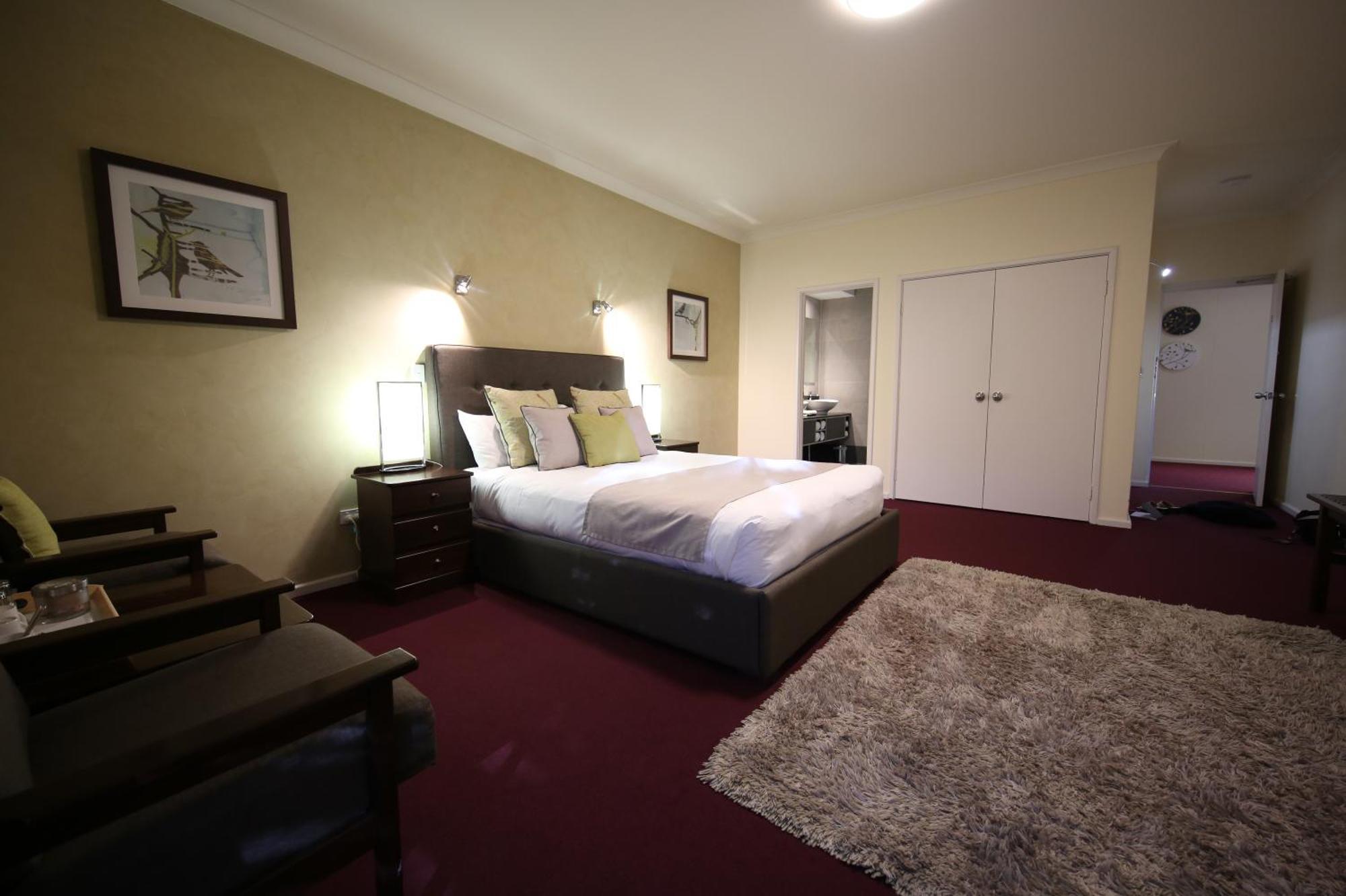 Mahogany Inn And Distillery Mahogany Creek Bagian luar foto