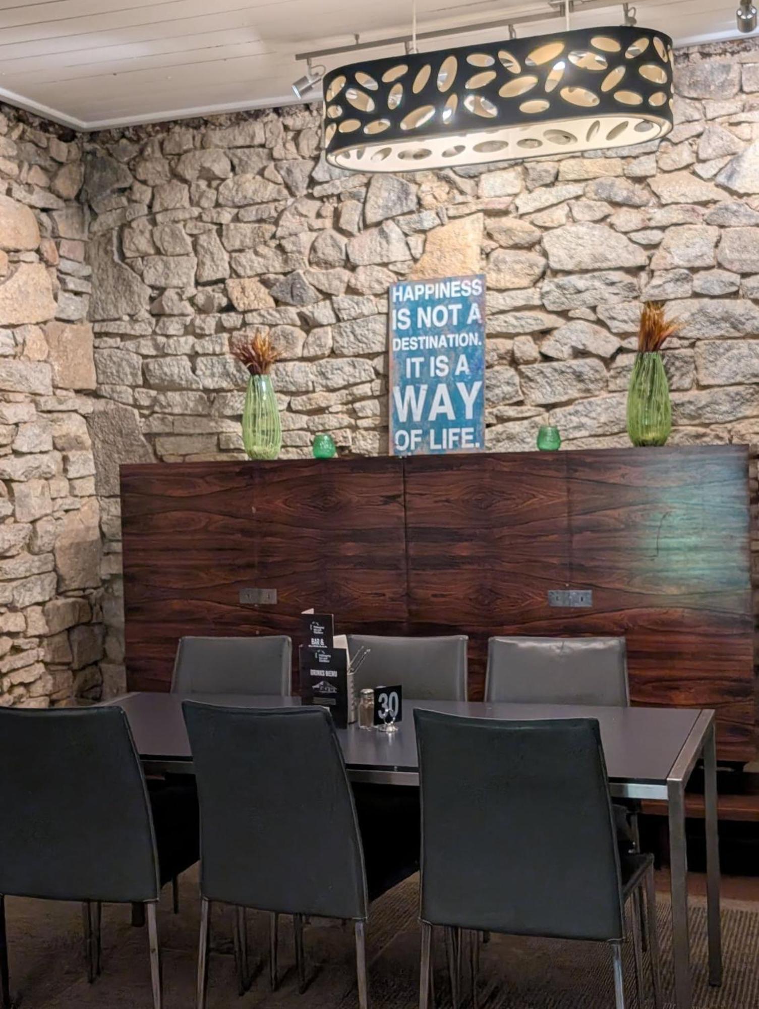 Mahogany Inn And Distillery Mahogany Creek Bagian luar foto